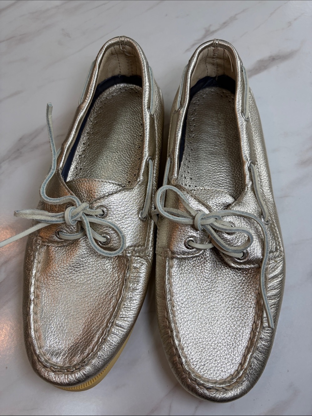 Light coastal gold silver women’s top sider boat shoe Sperry- like new- size 10M